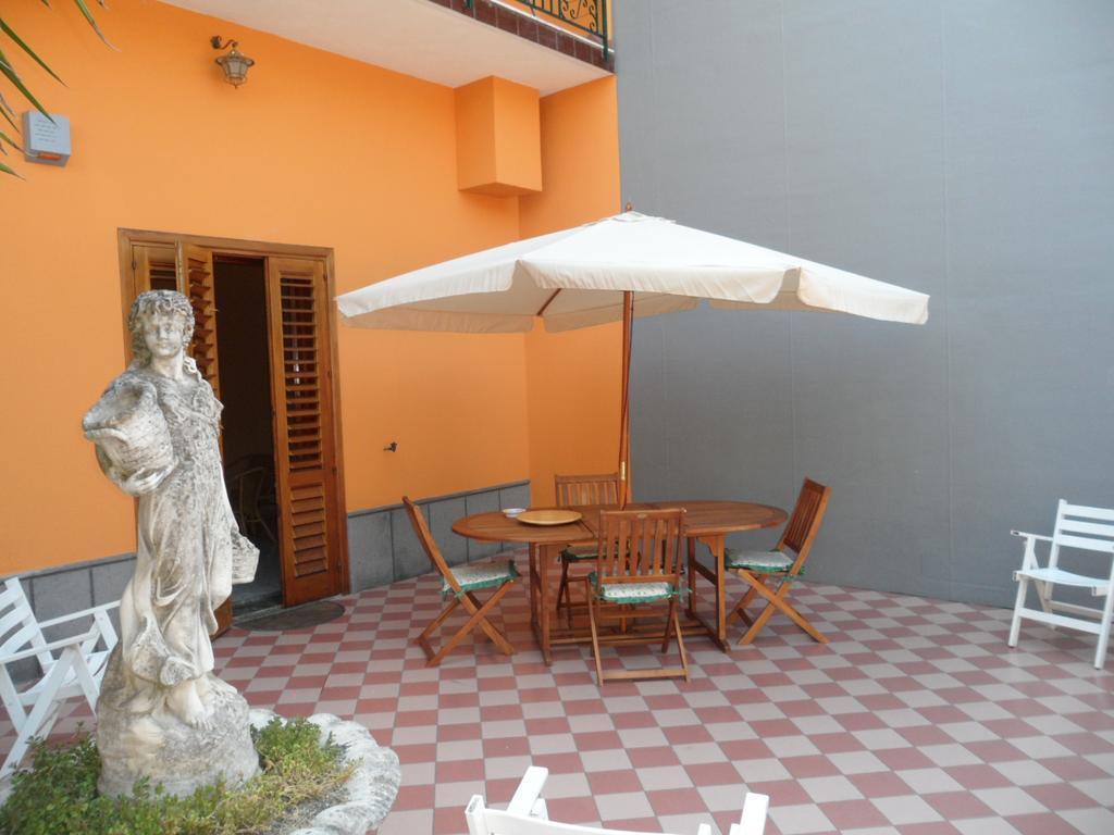 Il B&B Maison Graziella Viagrande Exterior photo