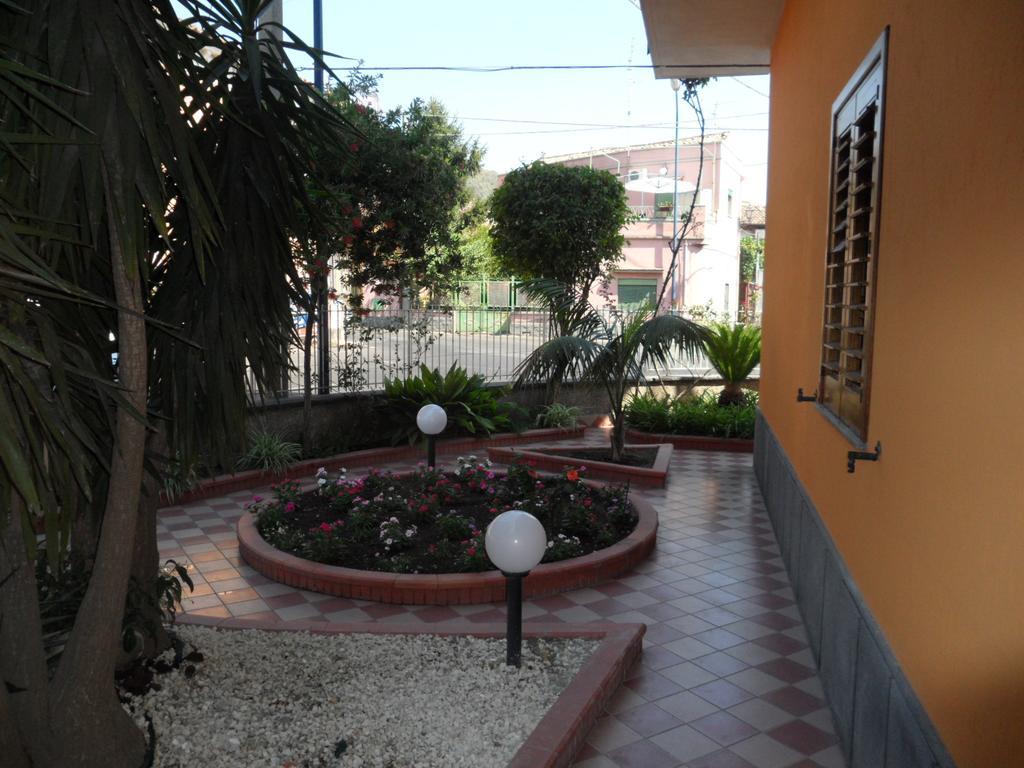 Il B&B Maison Graziella Viagrande Exterior photo
